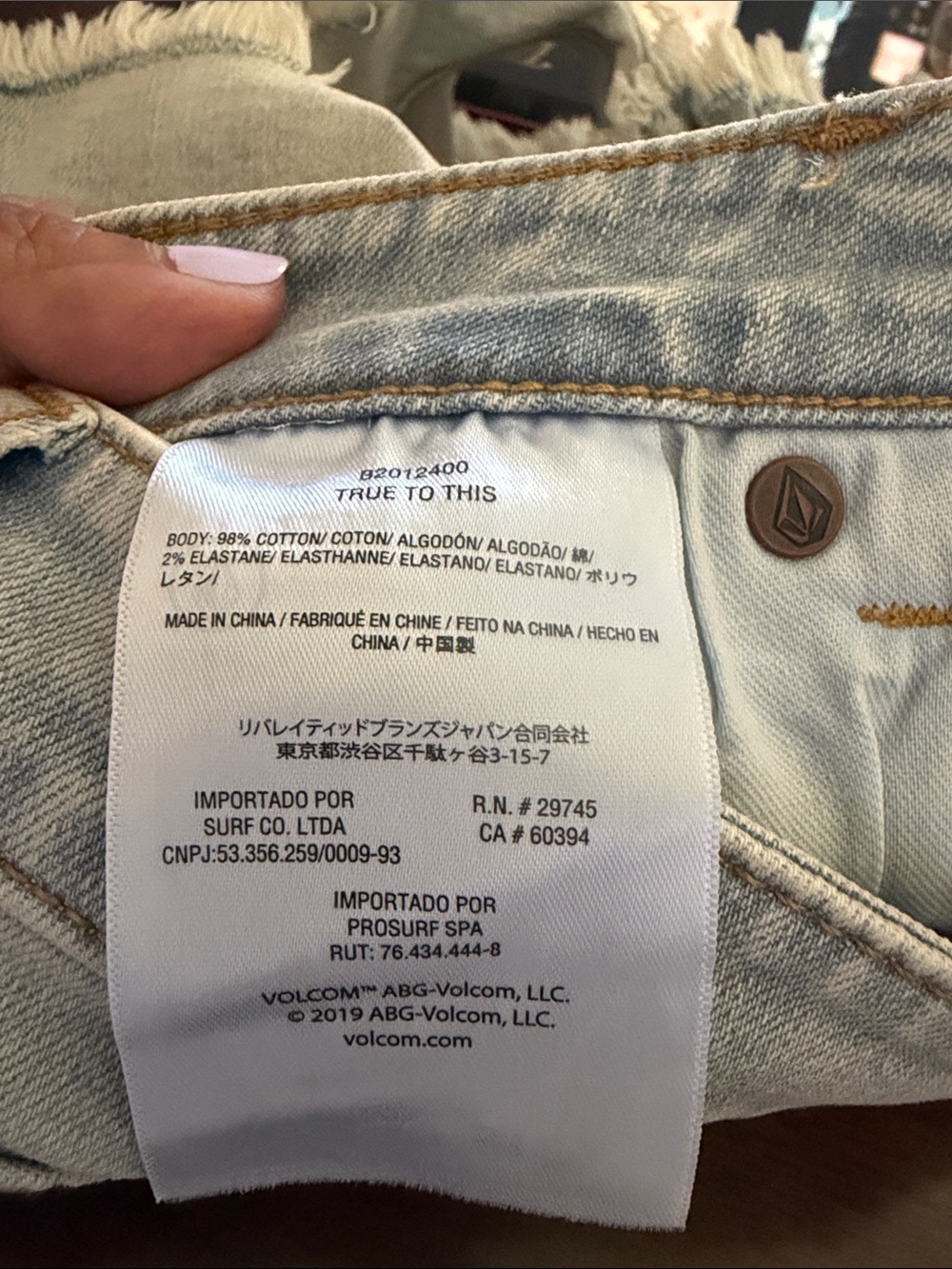 Volcom Light Blue Frayed Hem Mid Rise Denim Shorts Size 26 NWT - Picture 9 of 9